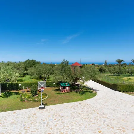 Myrto Кипарисия