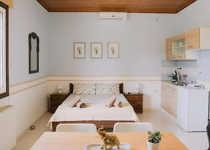 Feriehus Myrto Kyparissia