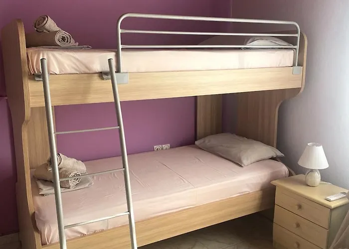 Myrto Feriehus Kyparissia