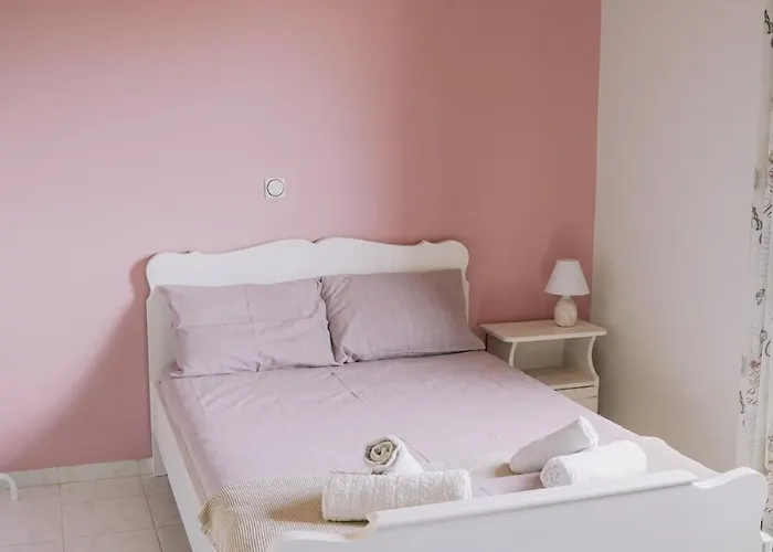 Myrto كيوبارِسِيا