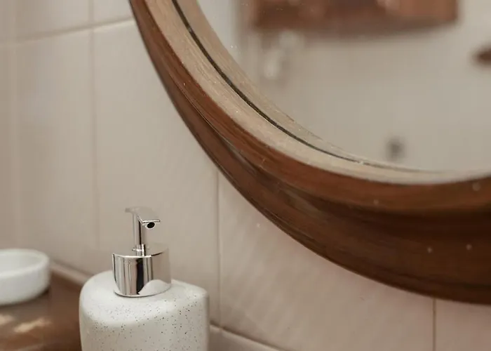 Myrto كيوبارِسِيا